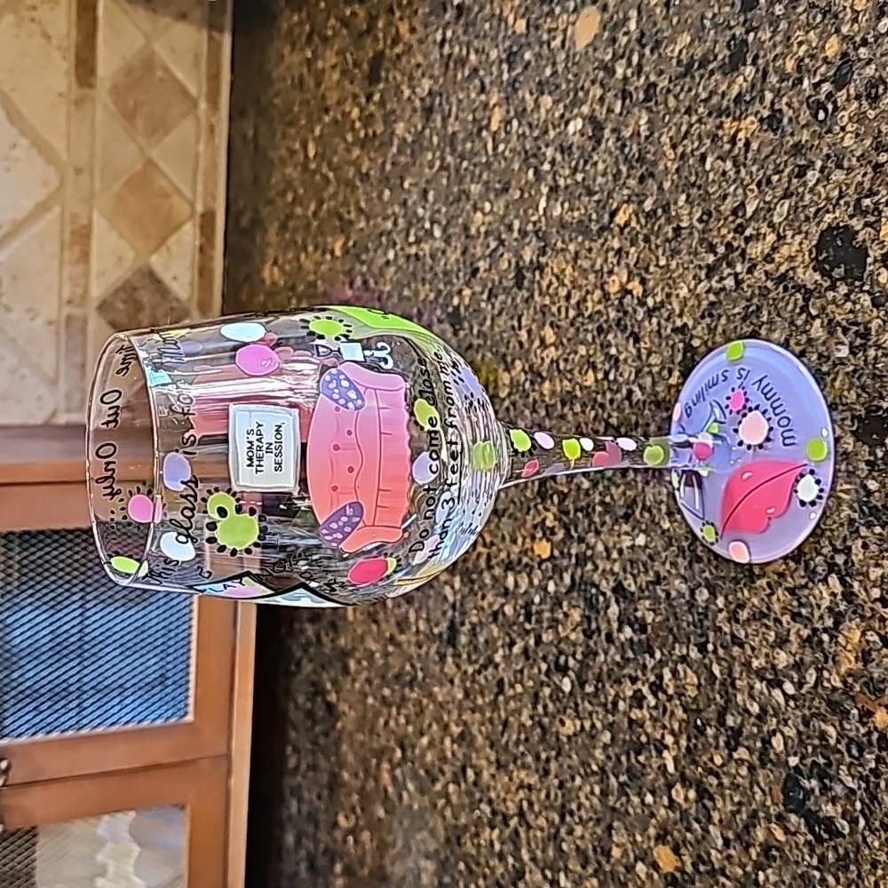 "Mommy's Time Out" Lolita Wine Glass 🍷